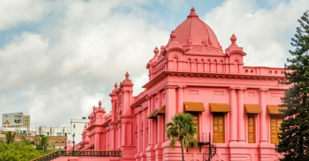 আহসান মঞ্জিল (Ahsan Manzil )